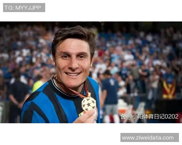 足球巨星的传奇人生与赛场背后的荣耀与挑战 足球巨星的传奇人生与赛场背后的荣耀与挑战