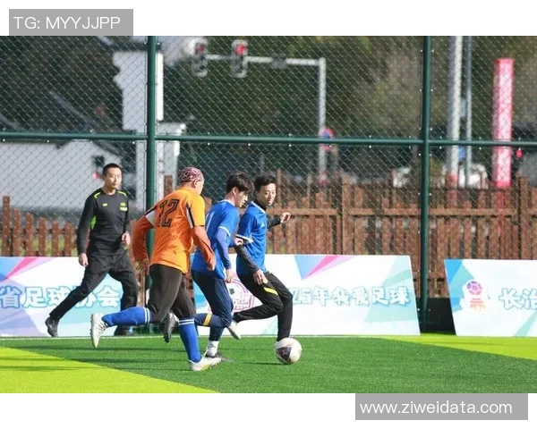 五人制足球球星激烈对决 展现顶级技术与精彩进攻防守较量