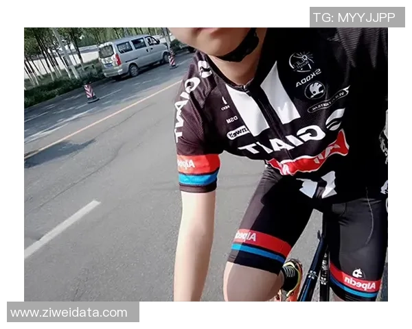 最帅足球小鲜肉嘉伟崭露头角，领跑青春风潮再创辉煌